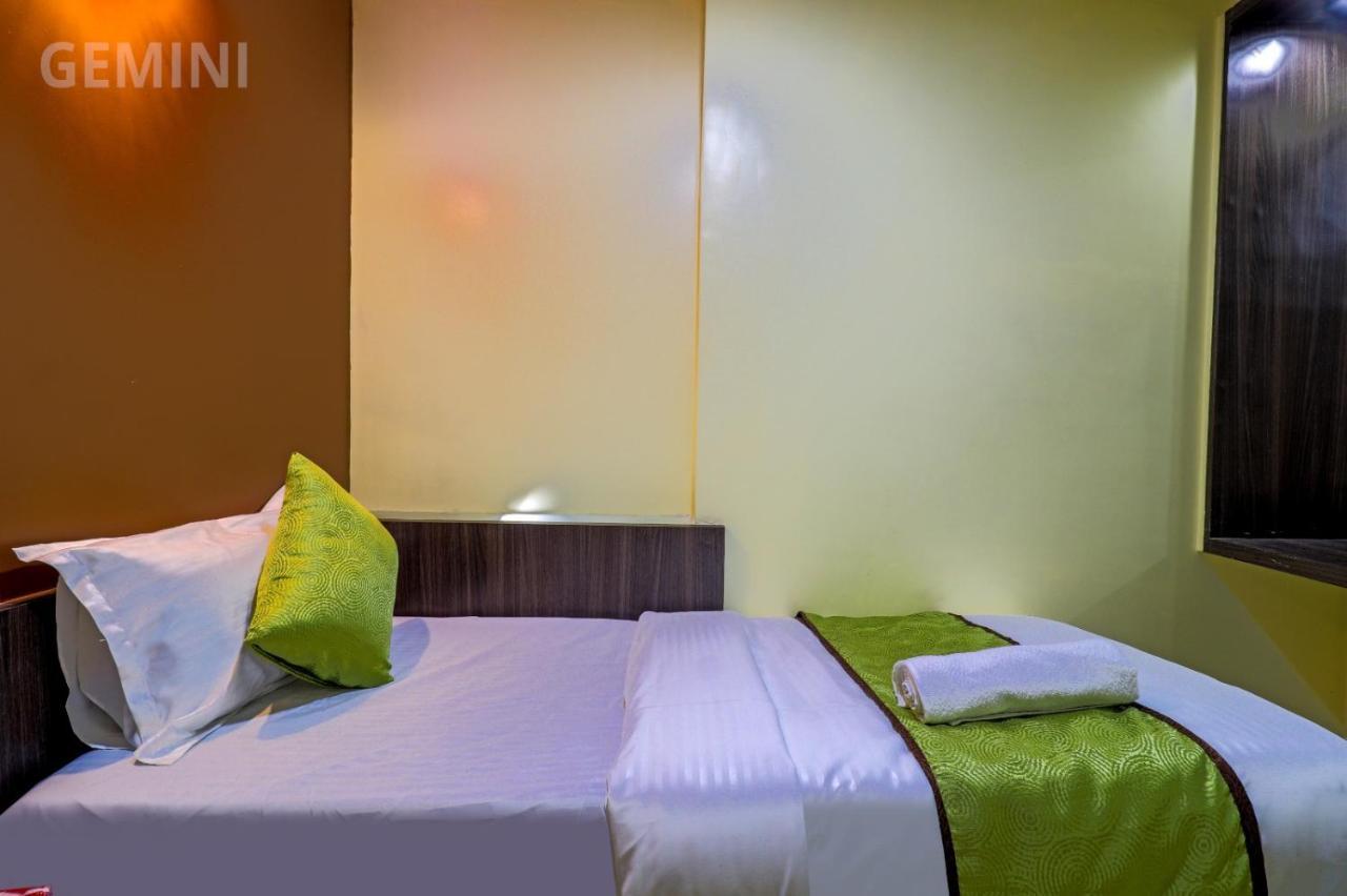 Hotel Gemini Мумбаи Экстерьер фото